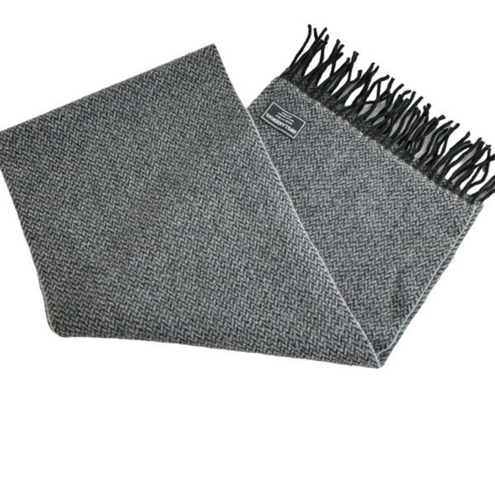 Black/grey chevron lambswool scarf